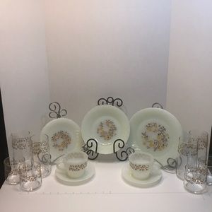Rare 1960 Dinnerware (24pc) Termocrisa Milk Glass